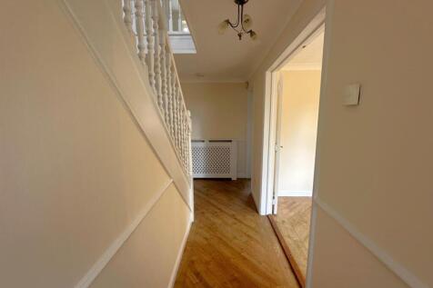 Hallway 2.jpeg