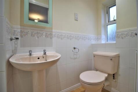 Ensuite (1).JPG