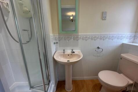Ensuite.jpeg
