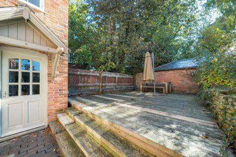 Little Manor, Wolston