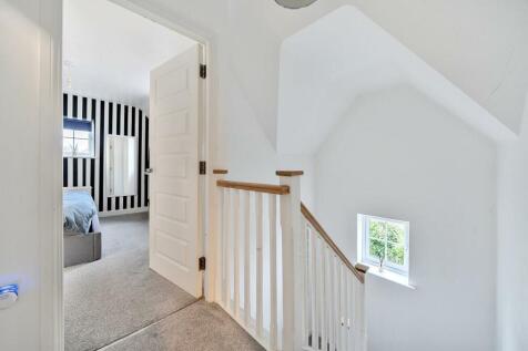 4Cowley Meadow Way, Crick