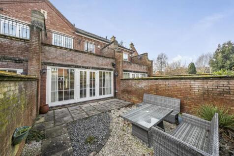 6 Catesby House, Guys Common