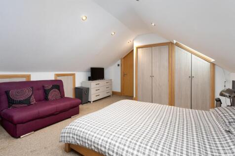 102 Ashlawn Road, Rugby