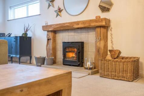 21 Watford Road, Crick