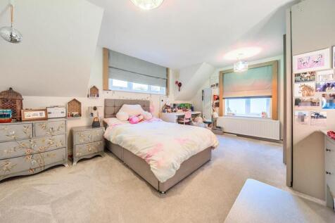 21 Watford Road, Crick