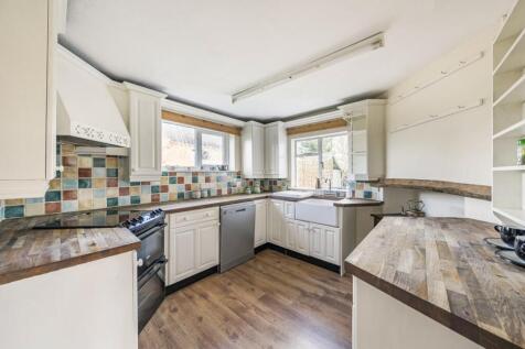 5 Church Walk, Barby
