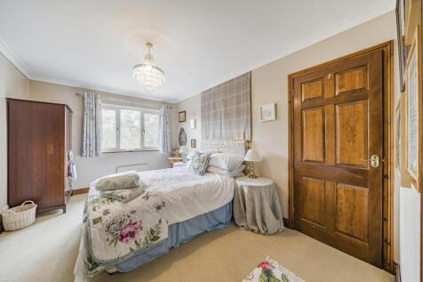 1 The Shires, Church Lawford