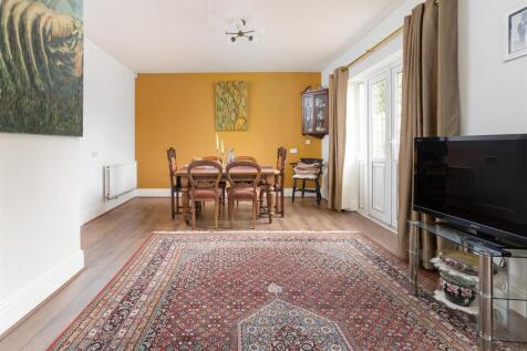 21 Moultrie Road, Rugby