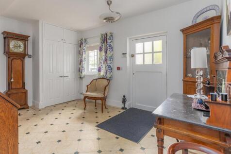 21 Moultrie Road, Rugby