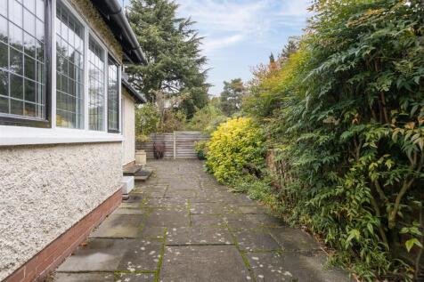 21 Moultrie Road, Rugby