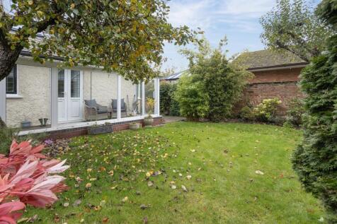21 Moultrie Road, Rugby