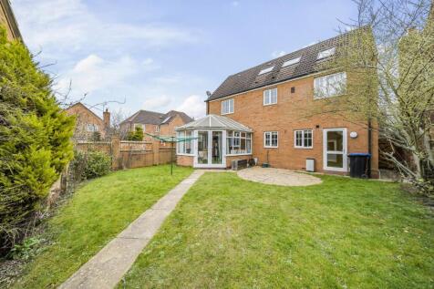 40 Durrell Drive, Rugby