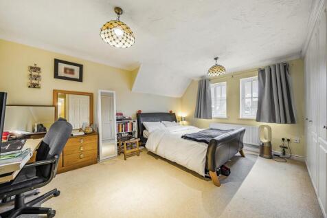 40 Durrell Drive, Rugby