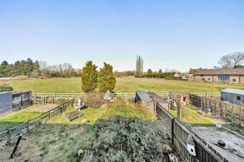 34 Abbotts Walk