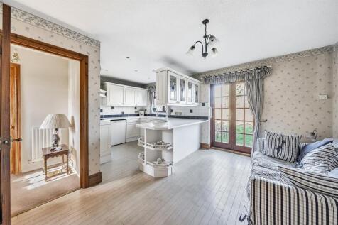 34 Abbotts Walk