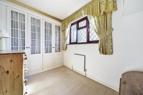 34 Abbotts Walk