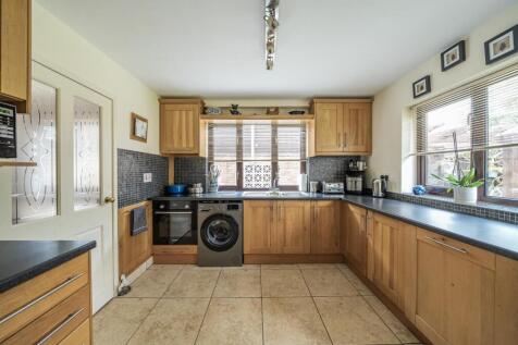 3 Crick Road, Rugby