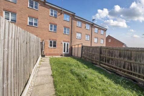 33 Farnborough Avenue