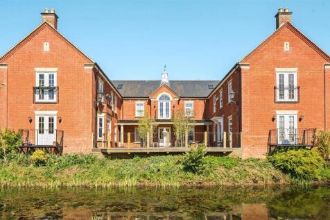 4 Wintour House, Guys Common