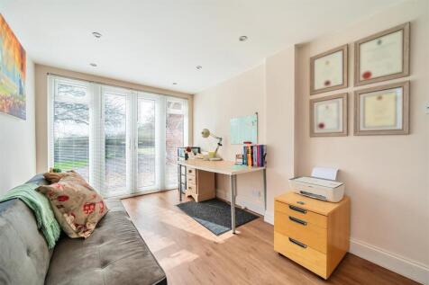 All Oaks Bungalow, Cathiron
