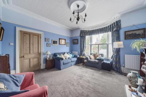52 Hillmorton Road, Rugby