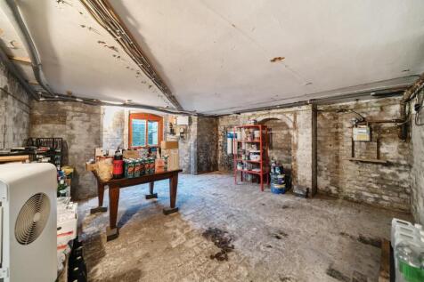 52 Hillmorton Road, Rugby