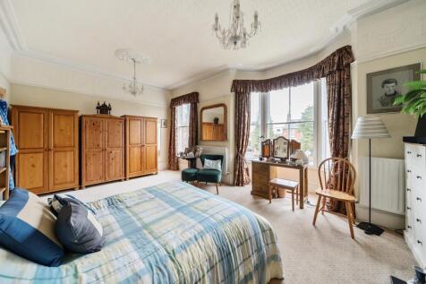 52 Hillmorton Road, Rugby