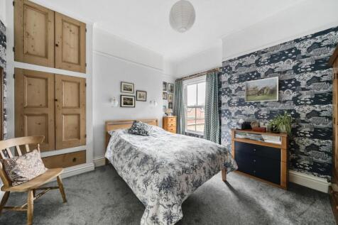 52 Hillmorton Road, Rugby
