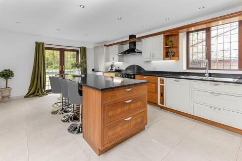 56 Rugby Road, Binley Woods (35).jpg