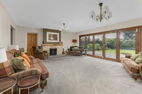 56 Rugby Road, Binley Woods (32).jpg