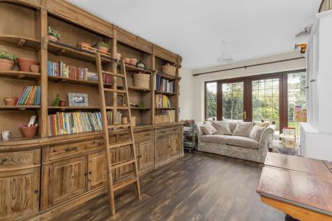 56 Rugby Road, Binley Woods (29).jpg