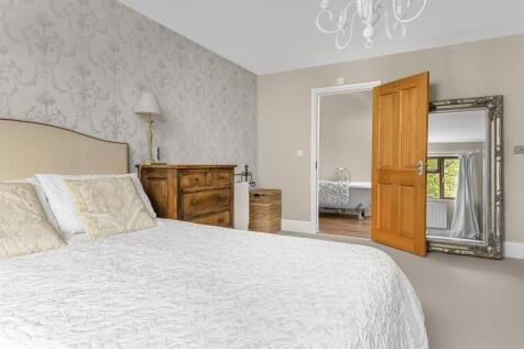56 Rugby Road, Binley Woods (12).jpg