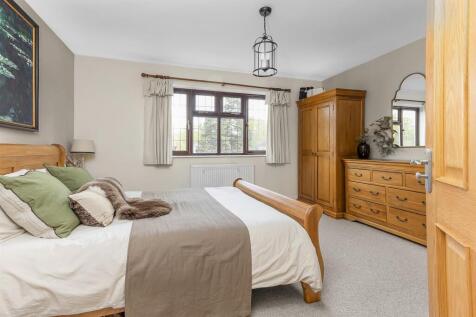 56 Rugby Road, Binley Woods (18).jpg