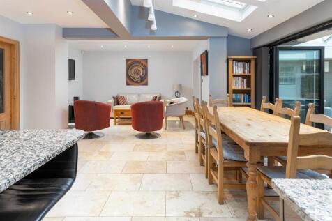 102 Ashlawn Road, Rugby