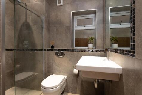 102 Ashlawn Road, Rugby