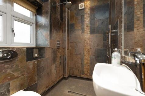 102 Ashlawn Road, Rugby