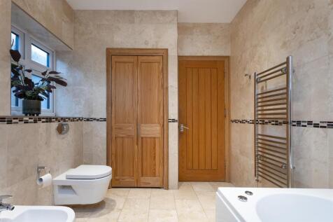 102 Ashlawn Road, Rugby