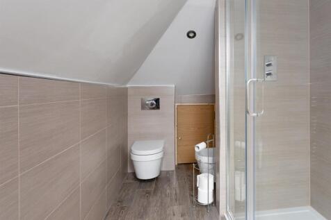 102 Ashlawn Road, Rugby