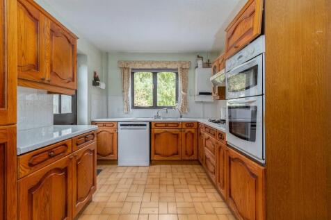 12 Manor House Close, Rugby