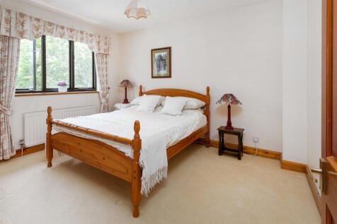 12 Manor House Close, Rugby