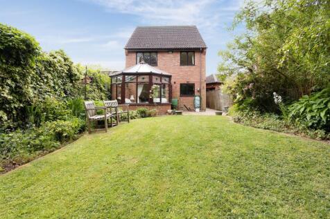 12 Manor House Close, Rugby