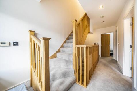6 Catesby House, Guys Common