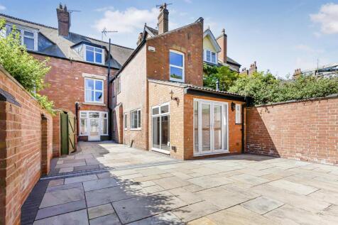8 Elsee Road, Rugby (24).jpg