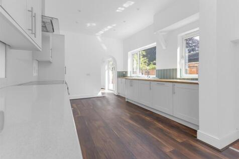8 Elsee Road, Rugby (18).jpg