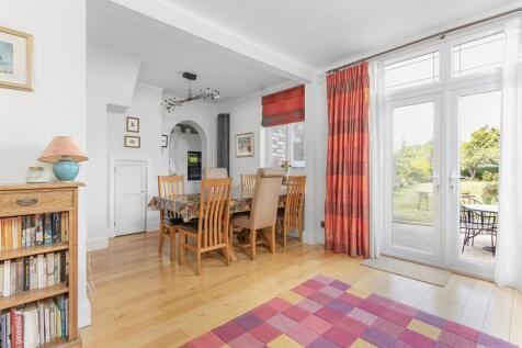 12 Longrood Road