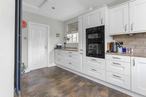 12 Longrood Road