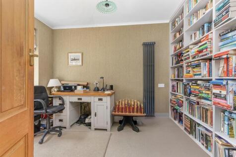 12 Longrood Road