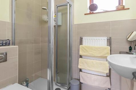12 Longrood Road