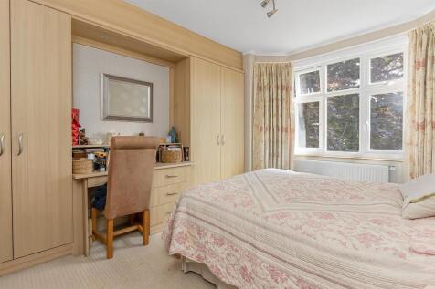 12 Longrood Road