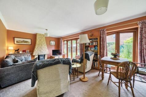 1 Elkins Close, Yelvertoft